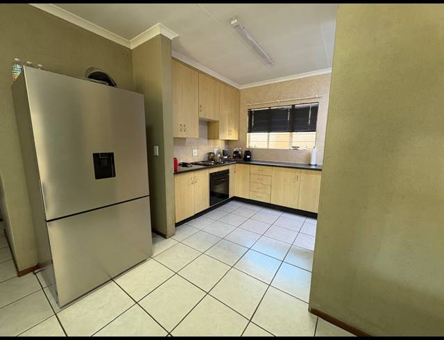 3 BEDROOM TOWNHOUSE FOR SALE IN DUNCANVILLE